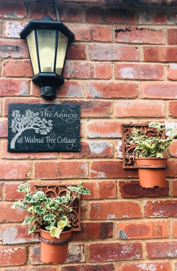 The Annexe At Walnut Tree Cottage Hope under Dinmore Exteriér fotografie